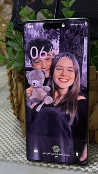 نوت ٤٠ برو • ٢٥٦/رام ٨+٨ • كسرين بالظهر