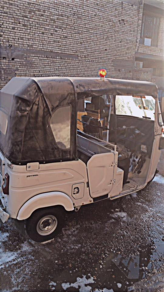 سلام عليكم 
تكتك للبيع 
موديل 2022 
لون ابيض 
مشترينهه من جميعه بالتقسيط وعزلت الجمعيه بس اني مسددهه كل الديون 
بدون اوراق 
بيهه بارد شويه بلغد اليسره 
وضربه بالتكمه
السعر 5 ونص قفل 
الرقم ***********
مكاني بغداد البلديات منطقه ضياء الحلفي
