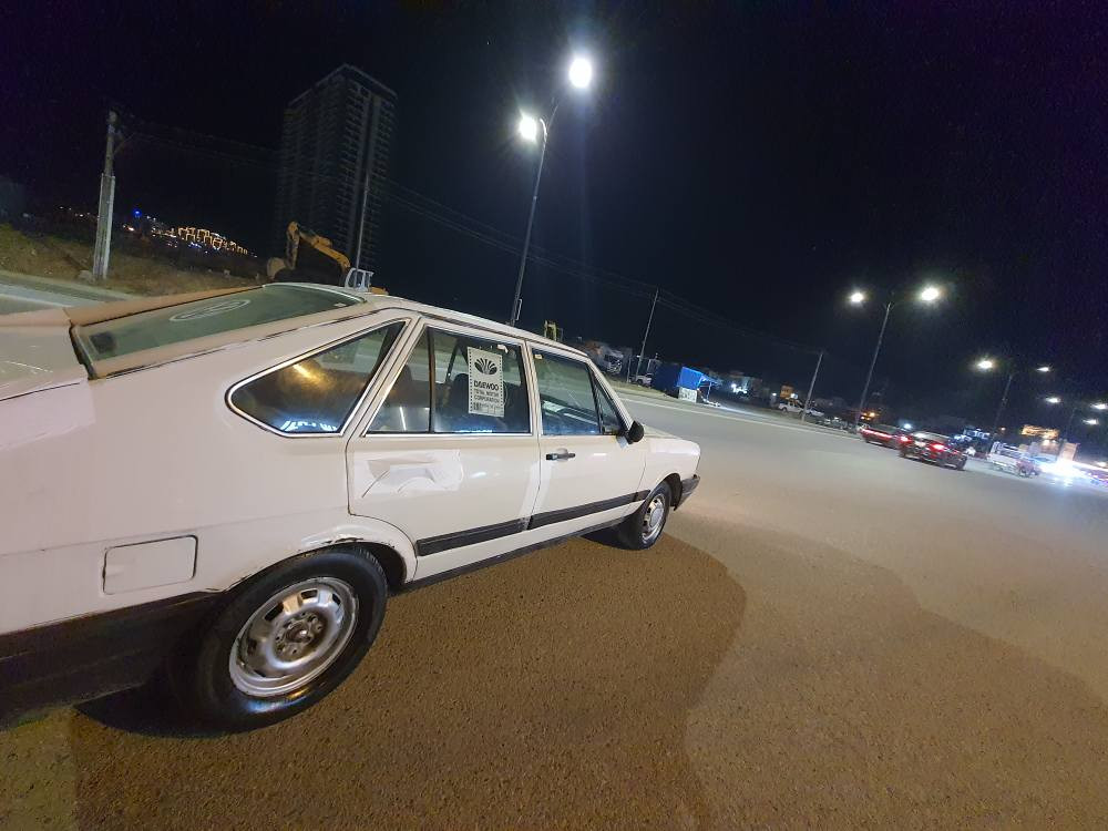 بەناویخوا بەڕازیلی مودیل 1988 گێڕ مەکینە جیتا بەشەرت پێشو ددوا تازە داگیراوە ئاڕم پلاسیک سلێمانی سەیارەکە زۆرجایزە داشخوڵی تەقیوی پێوە نیە بەرگە دەرگاکانی وەک شەریکە ماوەتەوە ڕزیوی نیە لە سلێمانی سعری 14 مەعامەلە . ڕەقەم *********** السليمانية, العراق
