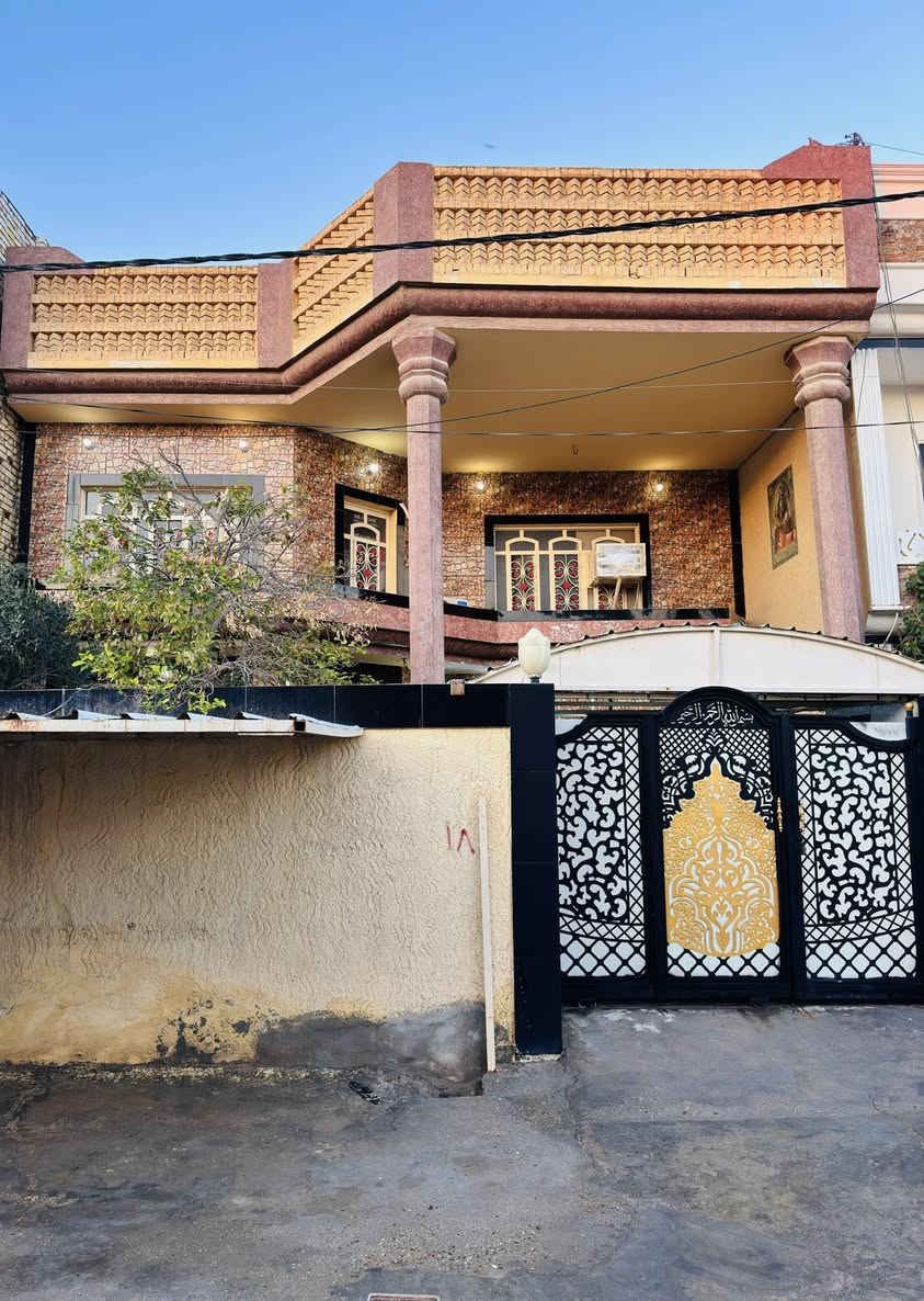 يا الله. السلام عليكم.
بيت طابو صرف بمساحة 200م. بمنطقة محيزم 4 يبعد عن شارع 80 فقط 120م. وعرض الشارع 15م. 

تفاصيل البيت كاملة داخل الصور والفيديو. للاستفسار والتفاصيل اكثر الاتصال /***********
