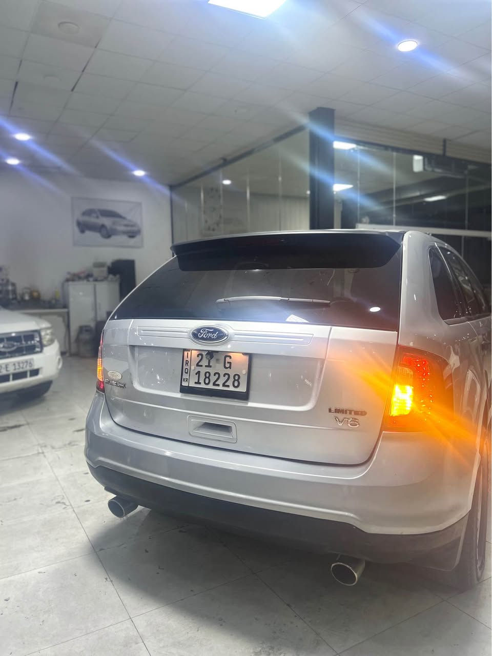 ‏Ford edge 
‏‎-شةش پستون V6
-رةنگ سلفر
ئەکسل Auto 
موديل 2011
شاشە گةورة 
شاشە android 
تبريد ئیش دەکات
‏‎-تەبرید مەرکەزی
گیر تۆماتیک 
-كاميرا
باقی هەمووی بەشەرت. 
2پارچەی هەیە بێ ژۆرێ پێش و پشت کەپسە قنجیشی نیە 
-چوار تایەی تازەی لەسەرن.
‏‎نرخی:  82 $وەرەقە و کەمێک معامەلەی تێدایە و ١٠ وەرەقە غەرامەی لەسەرە لە سعری دێتە خوارێ واتا 72 وەرەقە صافي 
-شوين/ هةولير
رقم موبايل ☎️ ]
 ***********
*********** أربيل, العراق
