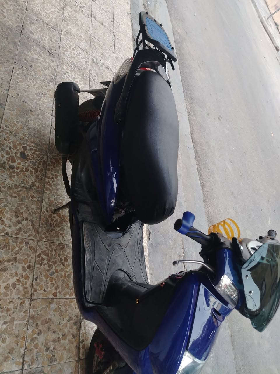 للبيع
***********
مكاني بغداد طوبجي
