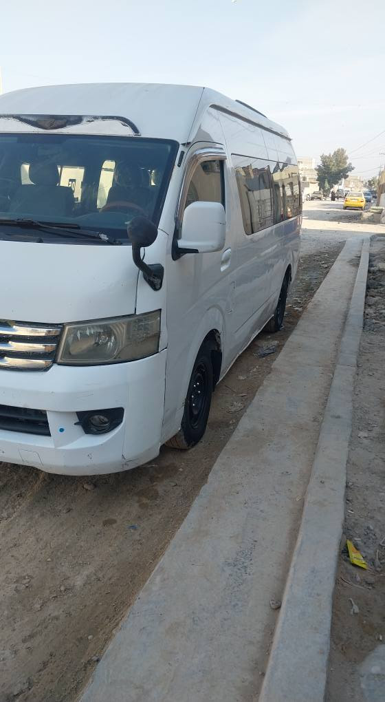 السلام عليكم سياره فتون عاليه ٢٠١٤ السياره مال مزاد المعامله كامله السعر ٩٠و بيهه مجال العنوان بغداد البلديات للإستفسار الاتصال على الرقم *********** 
السياره جهازه من كلشي بغداد, العراق
