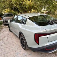 K4  2025 لون مميز سمنتي  دخول جديد منفيست باسمي  فحص مؤقت السيارة  حاد...