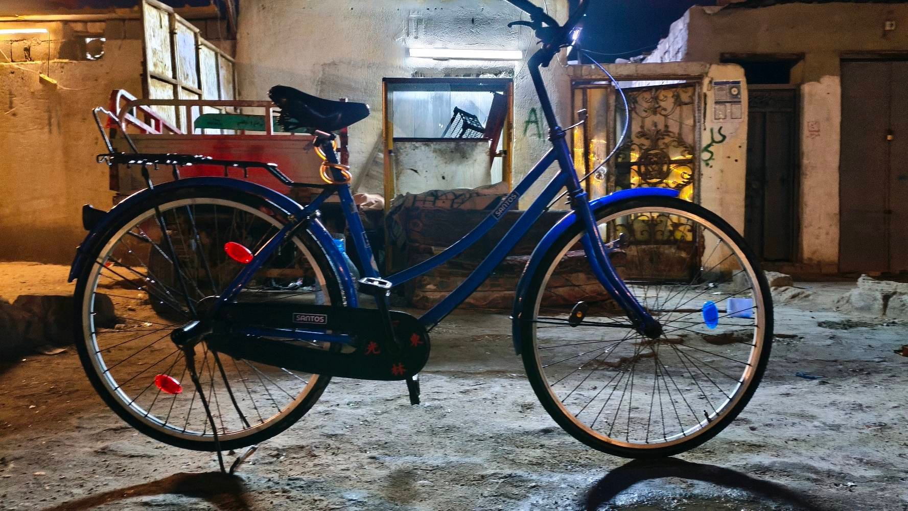 باسكل سياحي نضيف سعر مناسب و مال تفليق و بريكه بي سفاره ما تروح و بي ختم ب جسد و كفات و تایر و خفيف جداً مال ستعراض و کلش حلو سعر 75 مابي شي موديل CLOVE