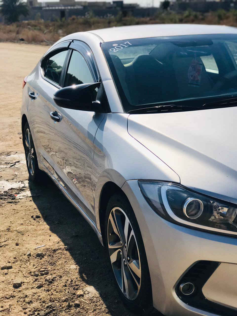 السلام عليكم النترا خليجي٢٠١٧ محرك دوش ٢٠٠٠ رقم واسط دولي محرك كير تبريد تدفأه كله كفاله تخم تاير جديد بيه تبديل جاملق وبنيد ورشات تجميل بسيطه مواصفات نص فول اشاير بلمري
تحكم بلستيرن 
مانع انزلاق 
حساسات امامي خلفي
تبريد قطعتين 
السعر ١٢٠ وبيه مجال للاستفسار 
***********
***********
