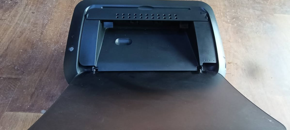 كانون lbp6020
مستعمل 6630 ورقة صحب 
حبر موجود مستعمل 
كيبل باور 
كيبل حاسوب
ارسل خاص ***********
