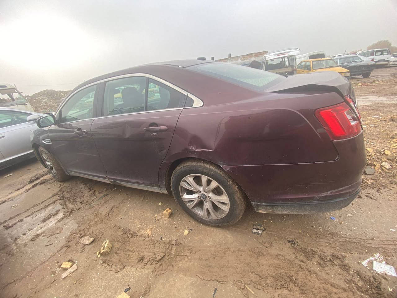 مراوس بتيران
فورد 2012
رقم اربيل بأسمي 
بدون حادث خليجي 
بيها طختين بالعراق موضح بالصور مكان الصبغ 
صبغ شوية من الجنطة وشوية من الجاملغ الخلفي 
(فقط)
گير ومحرك وتبريد خير من الله صدر 80%
مكان السياره بغداد الغدير 
***********
