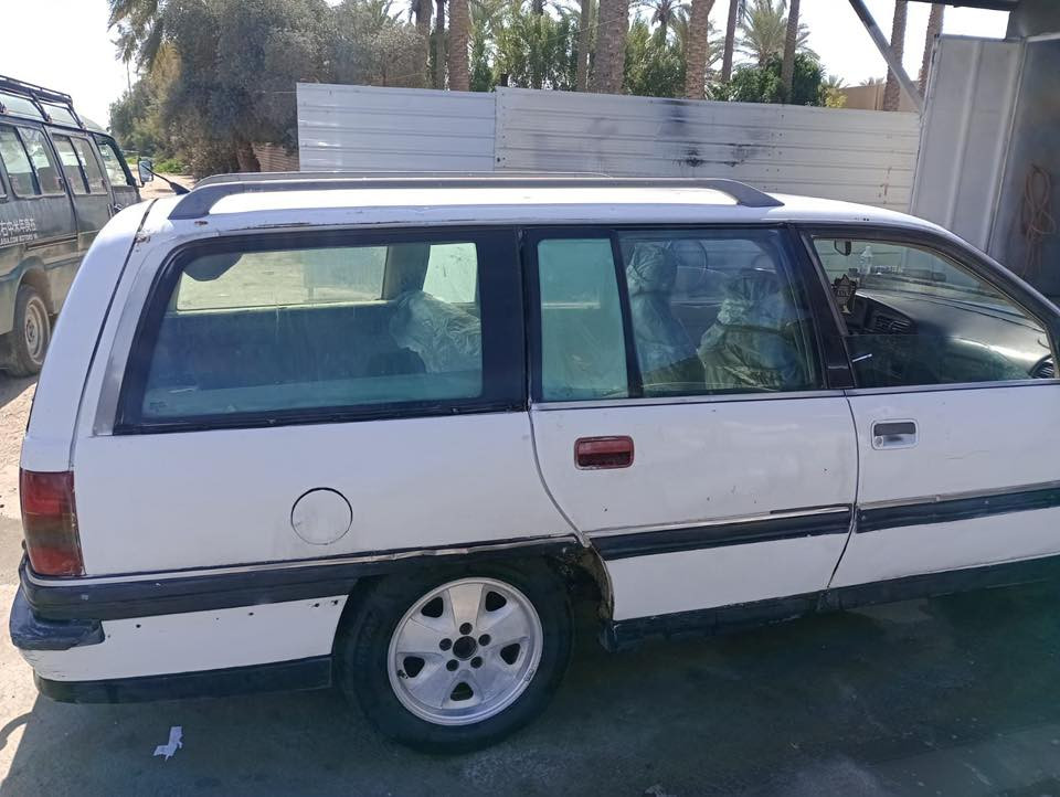 السلام عليكم للبيع اوبل ستيشن سياره جاهزه كير مكينه مكفولات تخم تاير جديد السعر 24وبيها مجال بسيط مكاني بغداد للاستفسار /‭0783 119 1287‬
