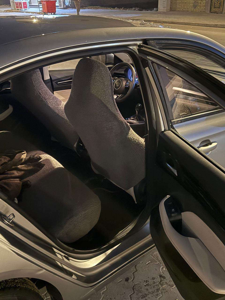 MG5blas 2025  جام كهربائي تحكمات ماشيه 18ستيرن مثبت سرعه انضمه قياده سايد بريك دكمه اوتو هولد تبريد تدفئه تبريد حساسات كامره بصمه السياره بك لايت لد لايتات امامي زنون عدسه تبديل قطعه الجنطه محرك 1.5تيربو تخم تاير حداديه كل على وضع الشركه السياره بيها ضمان 6سنوات صيانه كير محرك كهربائيات حداديه
رقم فحص موقت الرقم ع المشتري 
السعر 122 وبيها مجال بسيط ***********العنوان بصره الزبير الصحفين الزبير, البصرة
