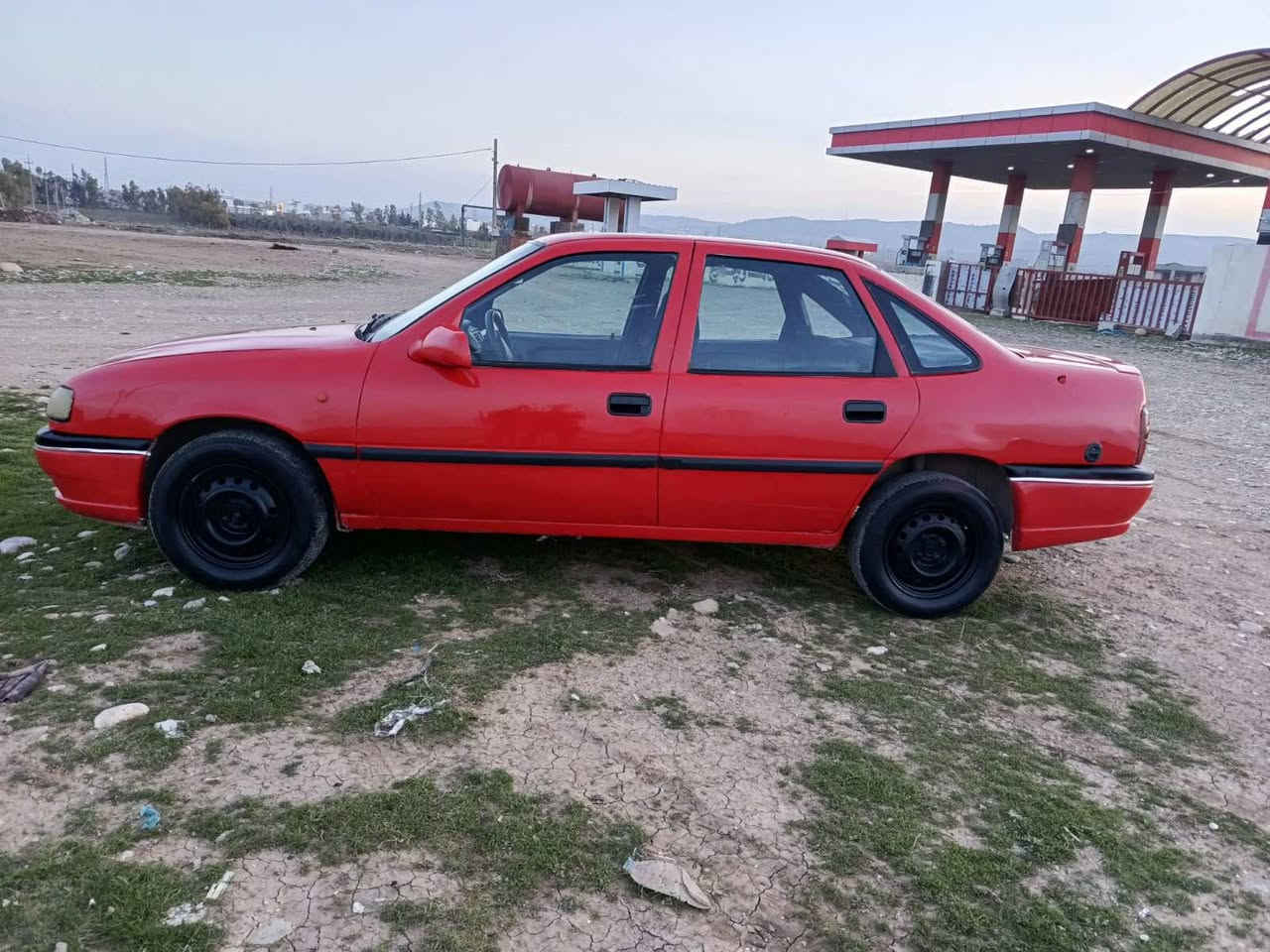 ئۆپڵ مۆدێل 1995   
مەکینە 20 
گێڕ عادی
گێڕومەکینەی بەشەرتە سەرف وبوخارودوکەڵ هیچی نیە
سەنەوی ٢٠٣١ تازەیە هەزەوبەڕاد تا2026مانگی11تازەیە
هیچ لێدراوی نیە معجونیشی تیانیە
بڕاوە غەرامە تحویل بەشەرت 
دوجام جام کارەبایی 
پاوەر absسڵایت
کارەبایی کامل ئیشەکات 
خایساتی نیە
چوارتایەی تازە 
تاقم پێشودوای تازەیە چرکەی تیانیە
پاتری تازە
بۆیاخ عامێ دەرەجەیەک کراوە 

سعر ٣٨ گەڵا
***********  ***********واتساپ وفایبەرلەسەرکۆڕەکە

ئۆپل مۆدێل 1995 
گێر عادی
گێرو محرک جدید میە بل میە ماکو سرف و سوت بوخار
مکفولە دعام لدعامی ماکودعم هیچ
پاوەر+abs+سڵایت+اثنین جام کهربائی
کاهربایات کل شغال 
اربع تایرات جدید 
صدر امامی خلفی جدید ماکو تقە
ماکوخایسات
پاتری جدید 
سەنەویێە حتی 2031 جدید تحویل مباشر هزەبراد جدید حتی2026شهر11جدید سعر 38ورقە مکان جمجمال شمشمل, السليمانية
