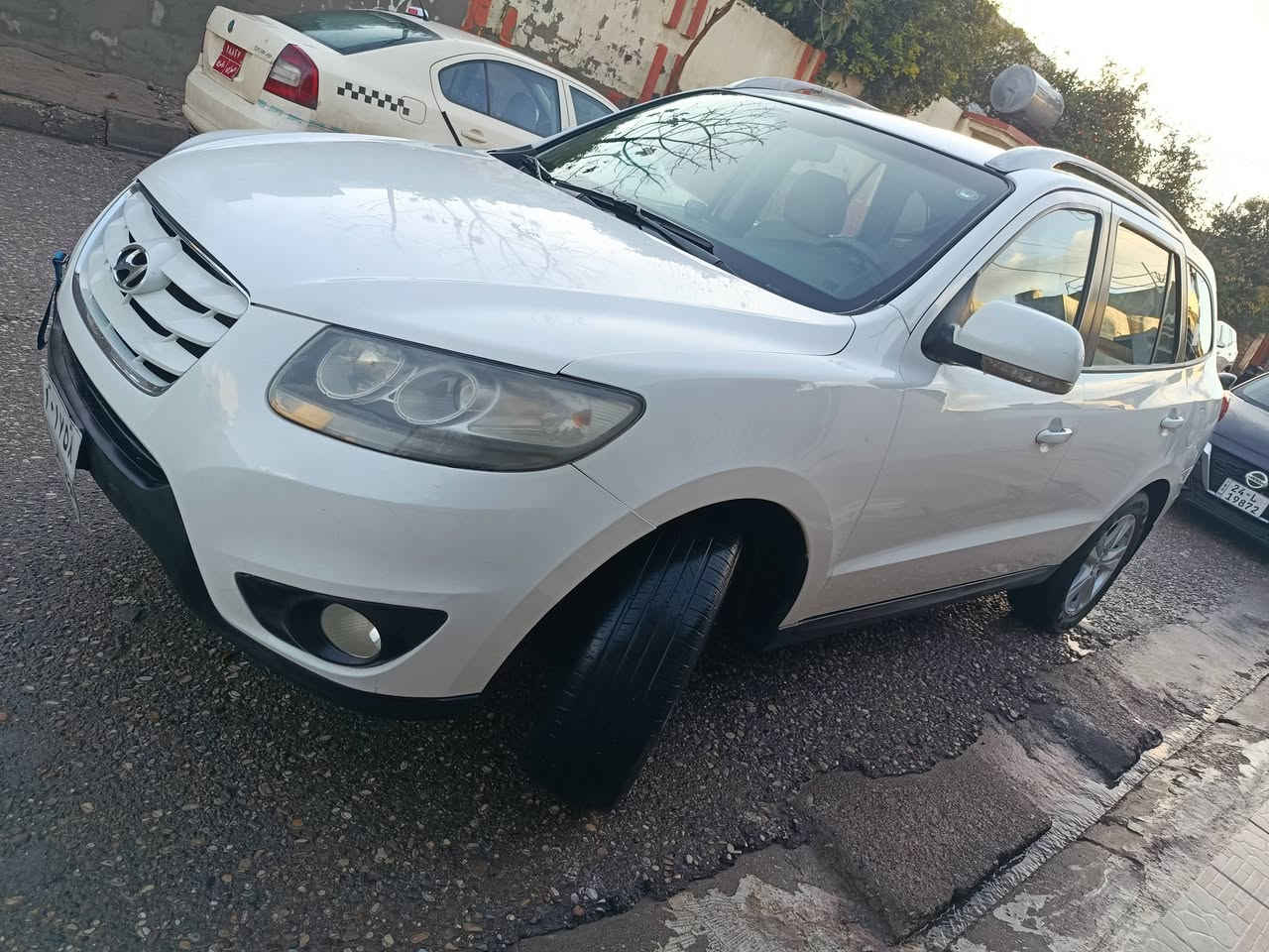 هوندا سنتافي خليج موديل 2011 سياره بدون صبغ بدون تعديل بارد بدون ملاحظة محرك ما مفتوح بشرط سلايت ثلاجة  تبريد مركزي  7 راكب  محرك 4 سلنتر مكان سيارة عقره *********** بيه وتساب *********** سعر 150 مجال
