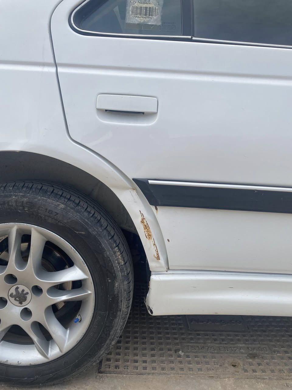 السلام عليكم بيجو مديل 2023 الباقي كله كفاله سياره قصاد كفاله فقط بس ضربه هاي البصوره سعر 70 وبيه مجال قليل مكان سياره المعقل مكلف بلنشر رقم صاحب سياره ***********
