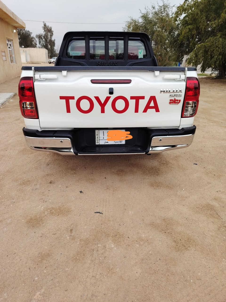 تيوتا هايلوكس للبيع ٢٣ قادسية مكفوله عام حته من الشخط علأ وضع الشركة ماشيه ٢٩ الف حقيقي تحويل ثاني يوم مكان السيارة النجف الحيدرية ***********
