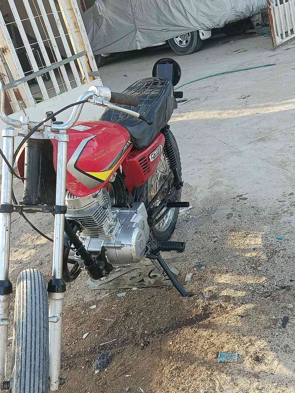 اربعه كير كلك كلك كفوله من سرقه مديل 2015 مكينه تخبل اطيك تراي وين ما تريد سعره 300 بيه مجال مكاني كربلاء طواريج بدايه الحولي موجود بس على رقم ***********
