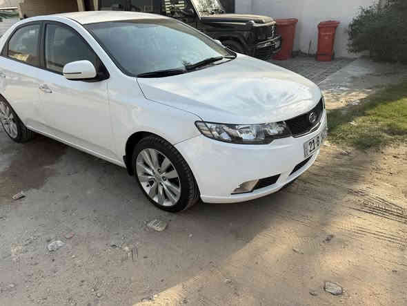 السلام عليكم كيا سيرتو خليجي ٢٠١٢مقفوله من الصبغ فقط بارد بسيط موضح بالصور ماشيه ٢٢٣لف محرك ١٦٠٠محرك جيد جدا كير جيد جدا تبريد ثلج تحكم استرين ويل كب ١٧مري شفط حساس خلفي شفتات استرين رقم سليمانيه جديد اتريد وكاله اتريد تحويل السعر ١١٣ورقه وبيها مجال عنوان بغداد اليرموك وأي استفسار هذا رقمي ***********
