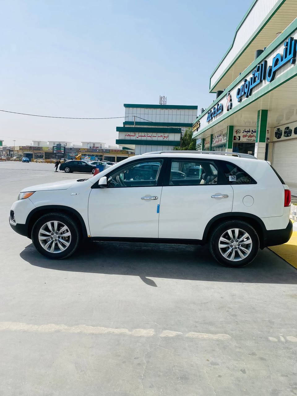 السلام عليكم 
من رخصة الأدمن سورنتو للبيع موديل 2012 وارد خليجي نص فول السيارة جاهزة من كلشي مكينه كير مكفولات تخم تاير جديد توه شاده سيارة مكفولة فقط ضربة  بالصندوق رقم بصرة سنوية بأسمي إلى 2027 مكاني البصرة
السعر 140وبيها مجال لطيفين
اللاستفسار ***********
