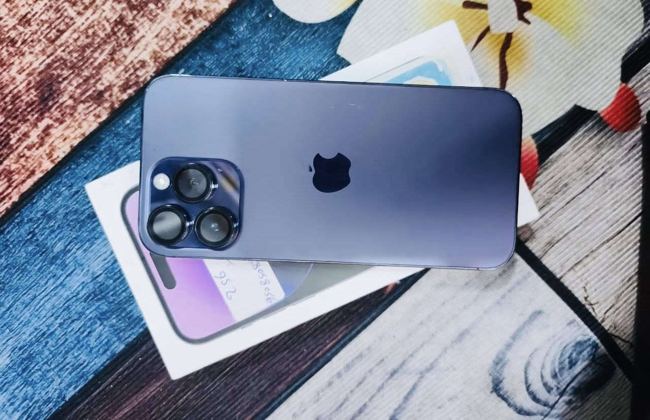سلام عليكم جهاز ايفون 14بروه ماكس جهاز  البيع جهاز مكفول كفاله عامه بطاريه 80جهاز شرق اوسط AAA ماستر السعر خاص  السعر الخاص  الو نتصال ***********
