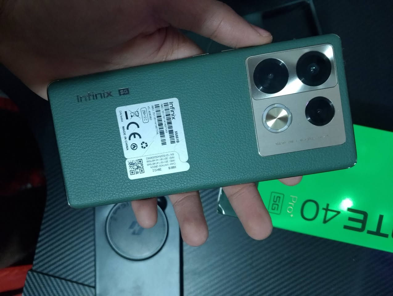 تلفون +Infinix NOTE40 Pro 2G 256GB 100W 
هوة وجميع ملحقاته تلفون جديد ماتلكه مثله مال بنيه وصارله شهر وانضرب بورد الشحن مستعجلين عله بيعته مستحيل تلكون مثل هاذة التلفون وبنضافته مستعمل شهر الى شهرين ونص الشراي يراسلنه عله هاذة الرقم واتساب *********** المكان بغداد كراده سعر التلفون 425
