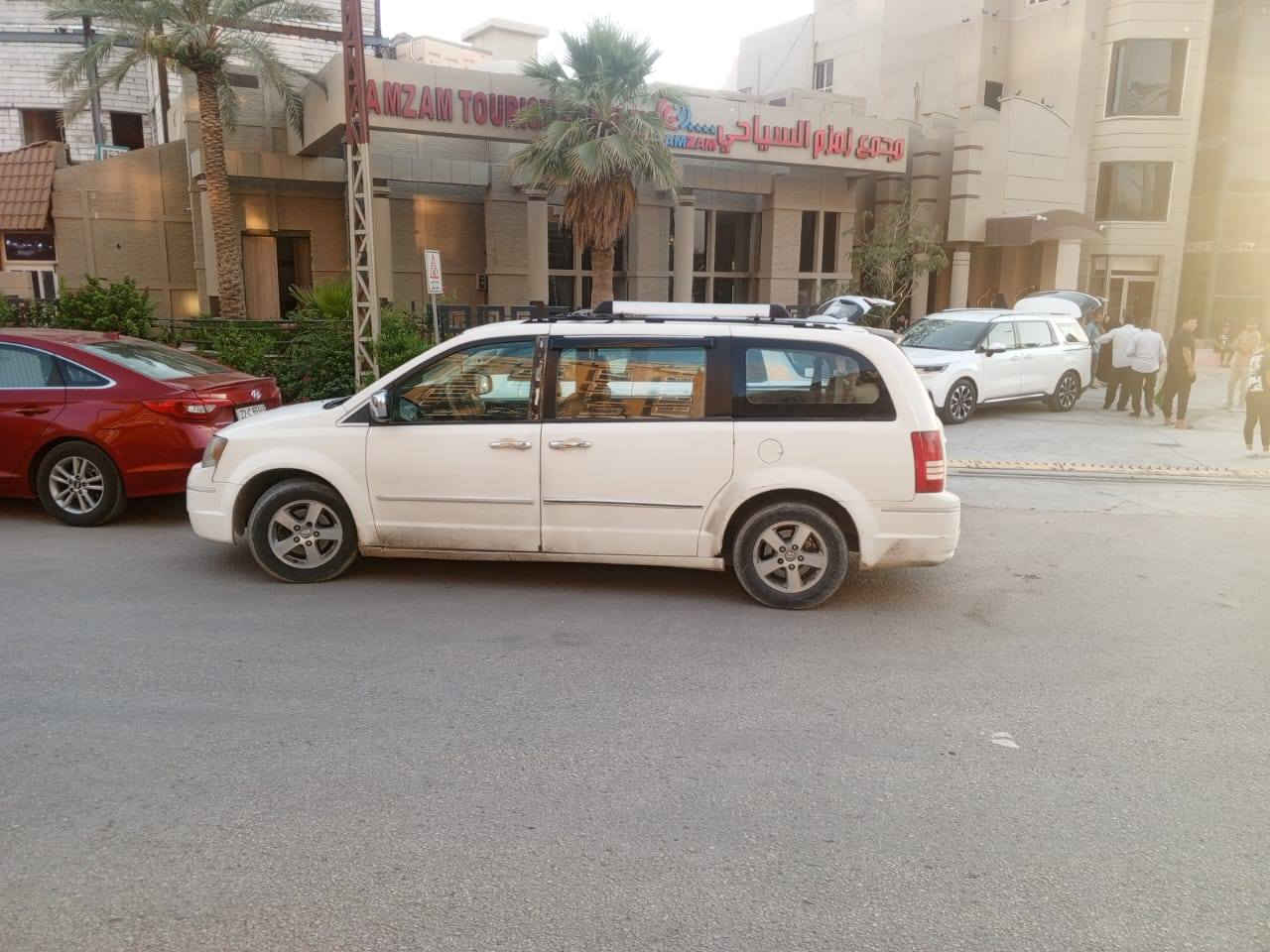 دوج كلايزر موديل ٢٠٠٨ بيه بجم السياره خير من الله جاهز من كلشي تخم تاير تبريد تدفئه مكين وكير بحاله جيده السعر ٨٧ بيه مجال بيع مستعجل *********** رقم صاحب السياره مكلف بنشر مداور ثاني يوم بسمه السياره في النجف الاشرف موجوده
