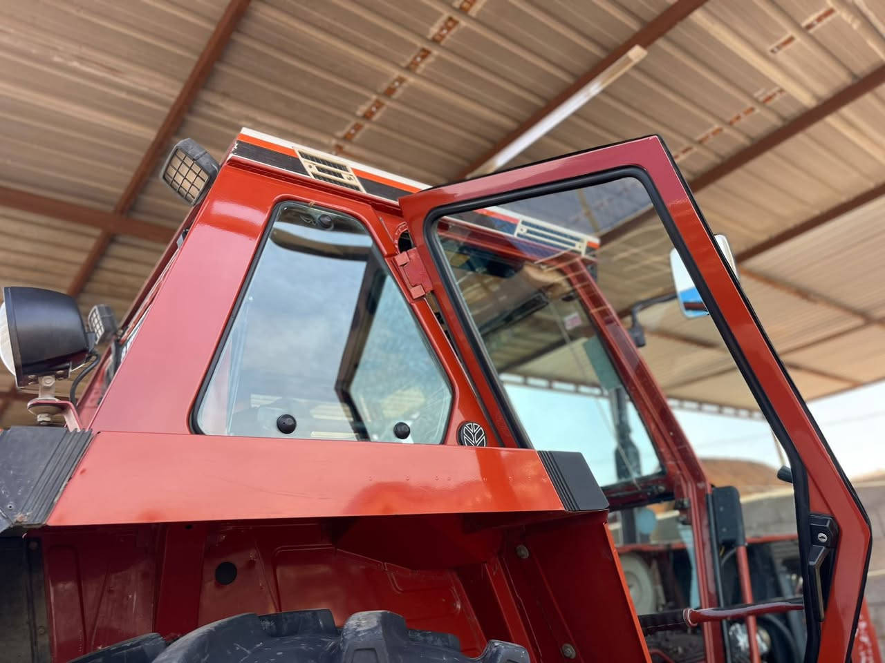 مكينة فيات١٣٠ دخول جديد منفيست .على وضع الشركة نظافة ١٠٠%، العنوان محافظة بابل/الحلة.         موبايل***********
