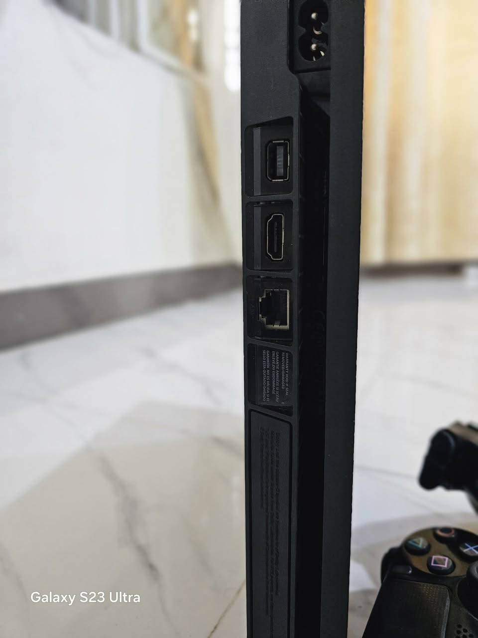 سلام عليكم. play4  slim  أون لاين  للبيع. كامل ملحقات بالاضافة. الى الكارتون.   ويا العاب. عدد 2  الاولى Resident Evil و الثانية. Fifa    نضافة. فول. و استعمال قليل  #السعر  مراسلة الصفحة.  او الاتصال على. هذا الرقم *********** الموقع. ديالى شهربان
