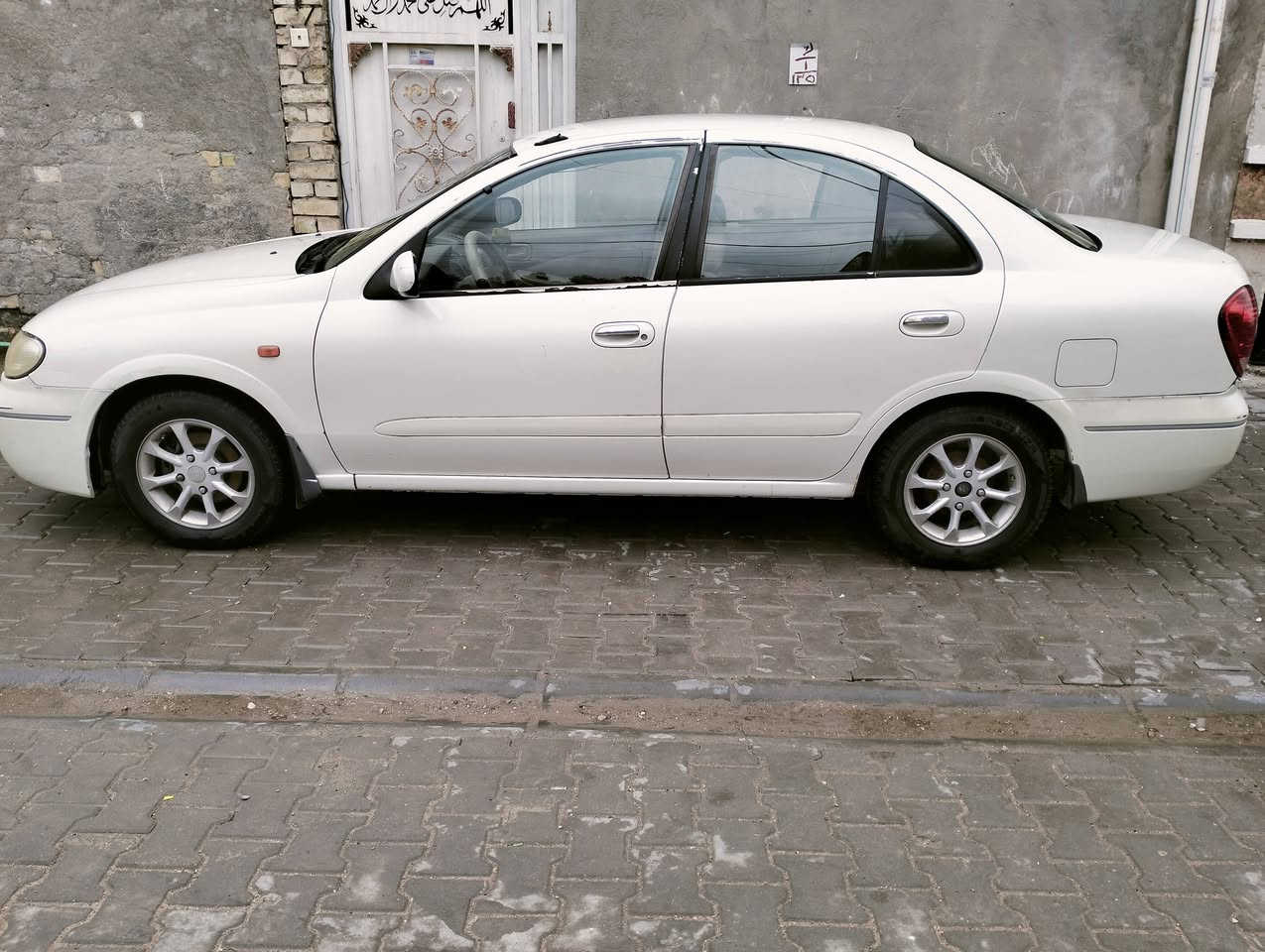 نيسان سني 2008
محرك اسود
تخم تاير
جام كهرباء 
بغداد
السعر 90$
***********
