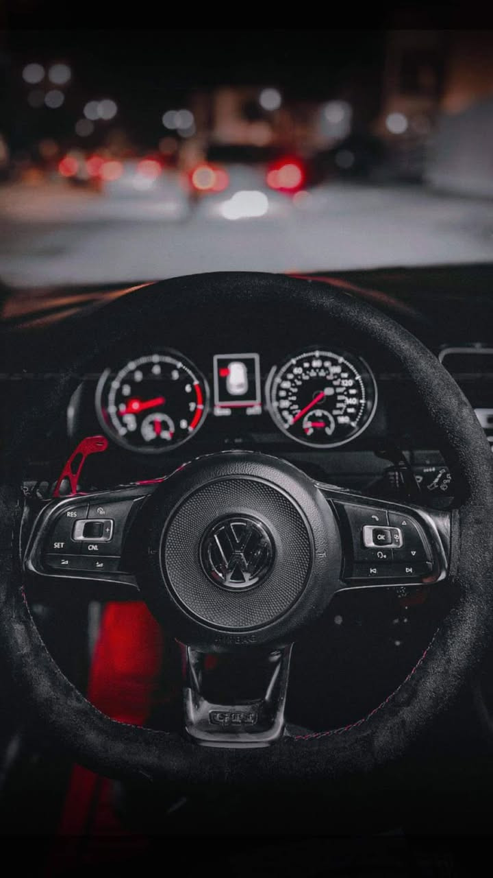السلام عليكم
للبيع GOLF 
الفئة GTI
بيها شوية حركات عطاس وهاي الامور 
المحرك 2000 t
تبريد ثلج اكيد 
كير محرك صدر مكفولة
السيارة معروفة موصفتها 
حادثها مرفق وعلى كده مصبوغ 
السيارة حلوة ونظيفة جداً 
ماشية تقريبا 86 
السعر 15,400  مجال بسيط وكلشي اكيد موجود بالسوك 
رقم اربيل بأسمي 
السيارة موقعها بغداد 
للتواصل ***********
