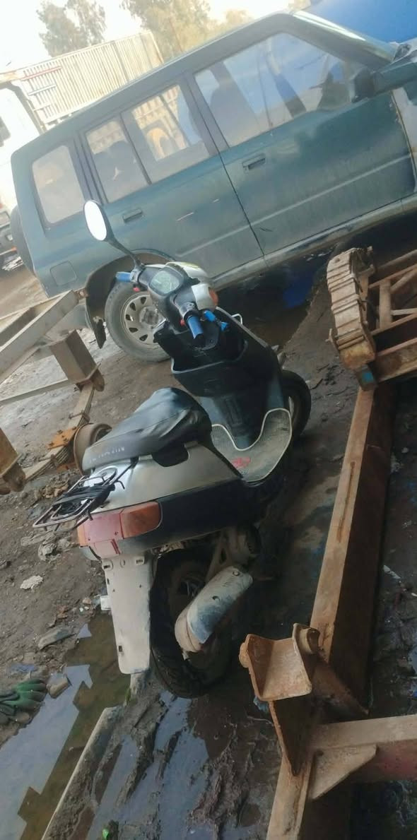 ماطور بوتين دبل سكريته قفل اكسنت نضيف معمره مره وحده  بي صوت اكسنت فقط شاصي شرط كهرباء كلو شغاله سلف هورن ايشاير وزينول . السعر 330 الف  بي مجال إن شاء الله
المكان جانب الأيمن 
***********
