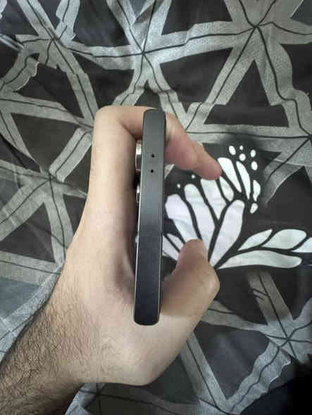 سلام عليكم 

اس ٢٤ الترا دبل شريحه
 لون اسود ضمان عين الفهد
 ضمان كارت ذاكرته ٥١٢ عشوائية ١٦ نظافه ١٠٠ 

السعر ثابت 975

مكاني بغداد للتواصل ***********
