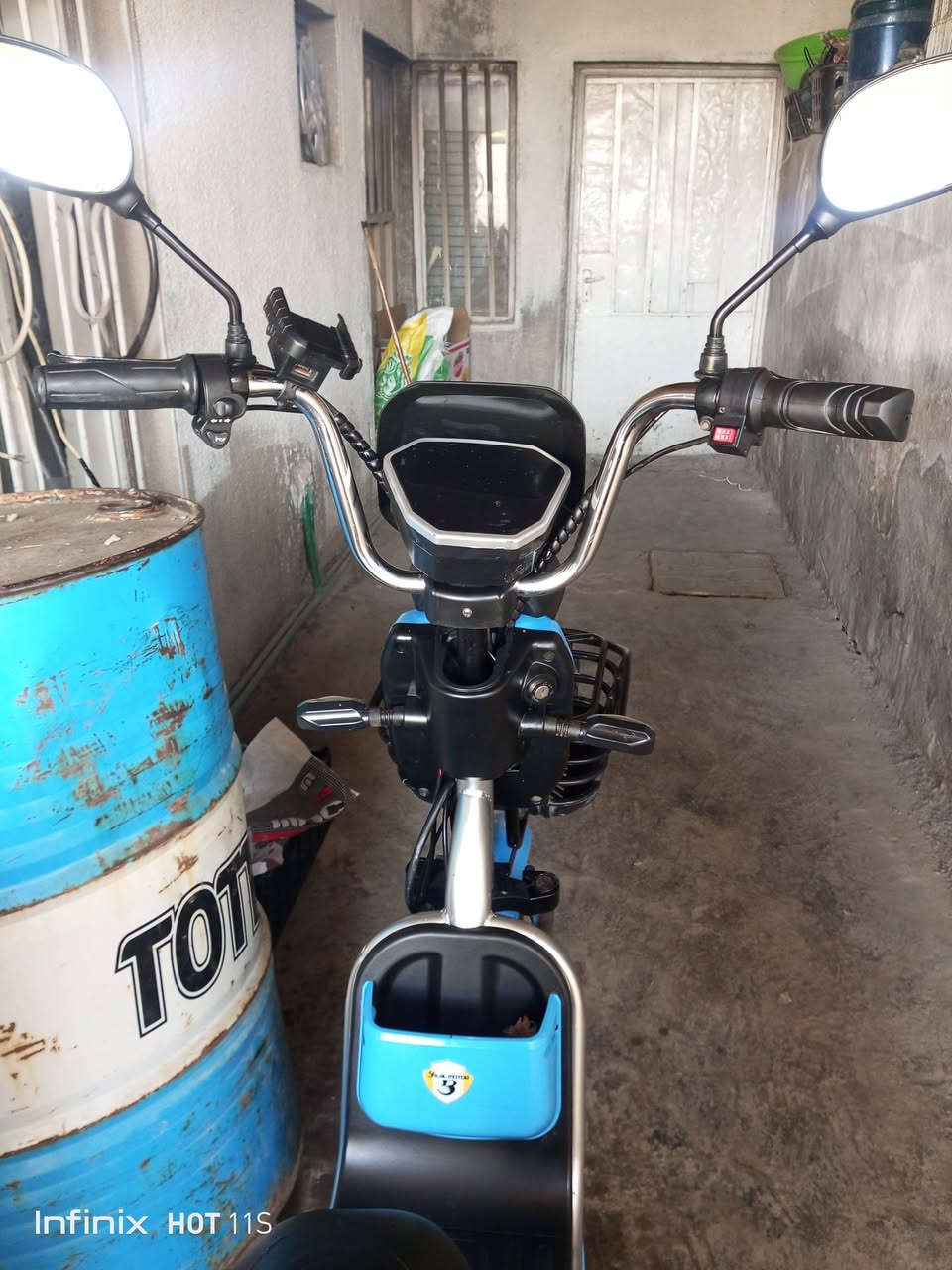 دراجة شحن للبيع موديل 24حجم 20نضيفه بصمه وسويج والشاشه والشاحنه تشتغل وجهاز انذار سرقه كامله السعر 225وبيها مجال الاتصال على الرقم ***********مسيب
