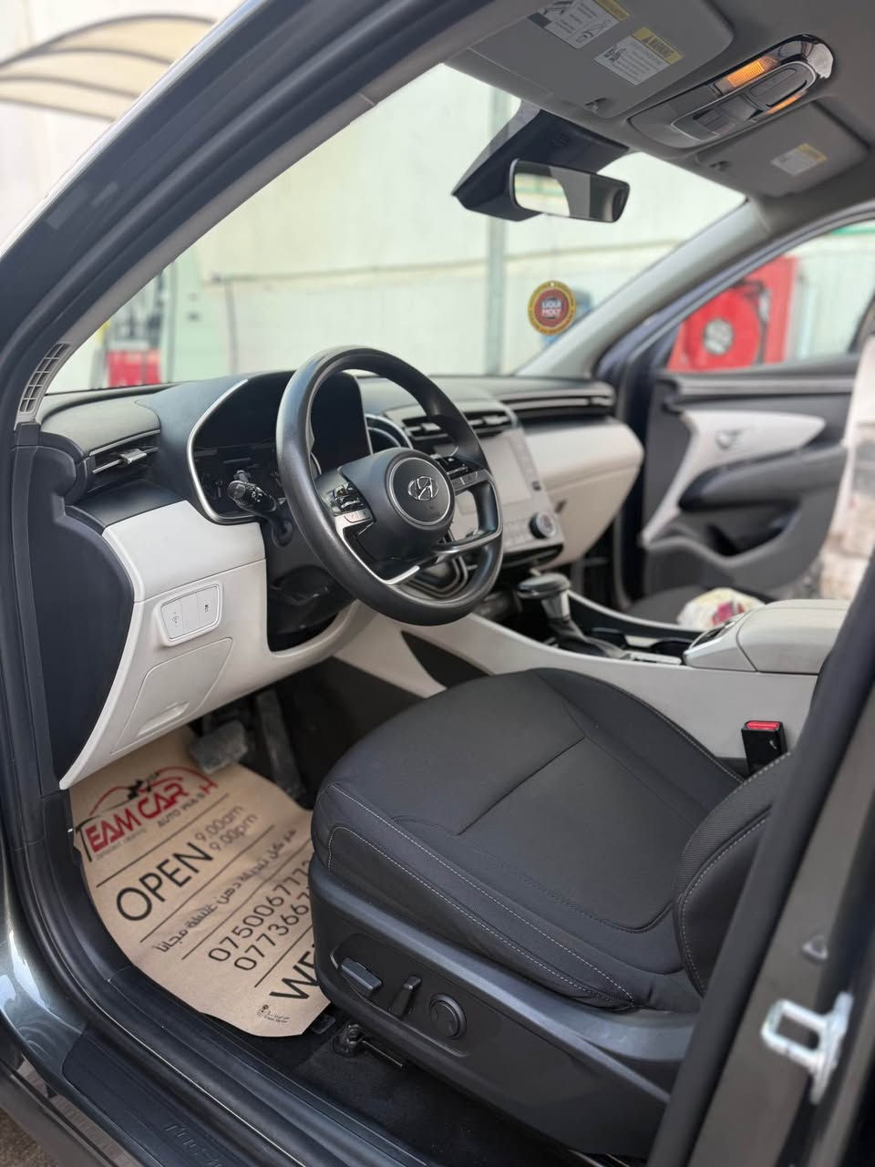 توسان موديل 2022  SEL دفع رباعي
وارد امريكي لون الداخل بيج واسود  
الضرر جاملغ امامي صبغ فقط  وجاملغ خلفي بارد بدون دواخل  ايرباك ماطاك  
السياره ماشيه 43 الف مايل 
محرك كير رادارات حجر كله بشرط. 
المواصفات / بصمه ابواب وبصمه تشغيل 
رادار 360 . حساسات امامي خلفي . شاشه وكامرا / تحكمات ستيرن كامله / مثبت سرعه تفاعلي / هندبريك بصمه واوتو هولد / تدفئه كراسي اماميه / كرسي السائق كهربائي / تبريد خلفي / مداخل شحن موبايل اماميه وخلفيه
ويل كب حجم 17 / رقم الشاصي بلمنشور
السياره مرقم اربيل باسمي 
مكان السياره اربيل 
 
السعر ١٨٥ وبي مجال بعد ماتشوف السياره واتس واتصال.   *********** أربيل, العراق
