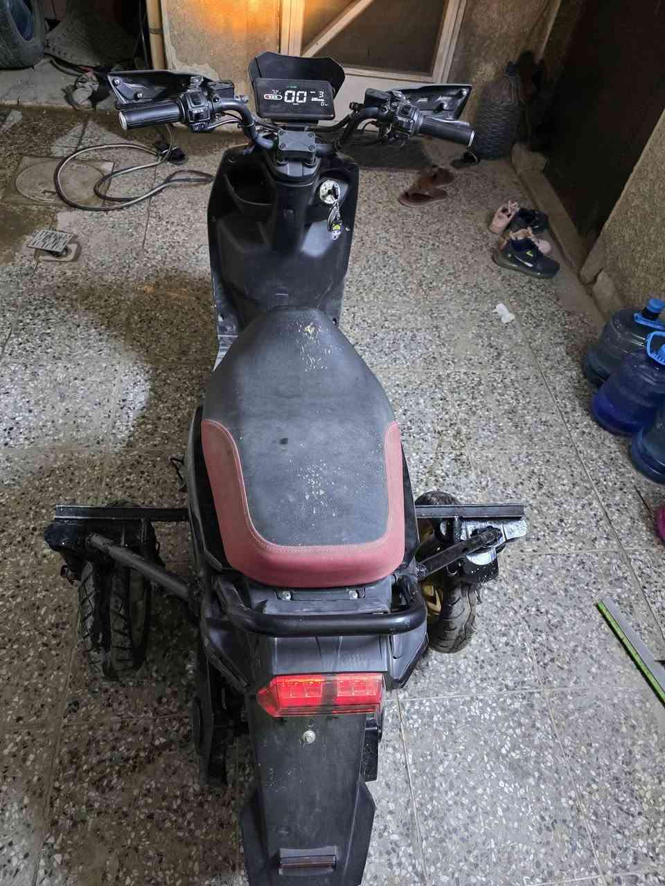 السلام عليكم للبيع دراجه شحن شتريته لشخص معوق ومعرف يسوقهه وهسه للبيع واليشتريهه يكدر يلغي التحوير بسهوله السعر قفل 500 بغداد مشتل  ***********
