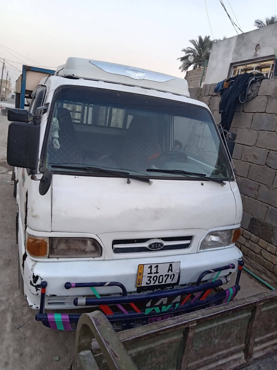 السلام عليكم كيا بنكو موديل 95 كيرو مكينه اكسن مكفولت وشاصي مكفول وشعار بالقماره  رقم بغداد انجليزي باسمي مكانه كربلاء مقدسه السعر 52 وبيها مجال واذا اكو مراوس باحدث بومه وانطي فرق قليل رقم التليفون ***********
