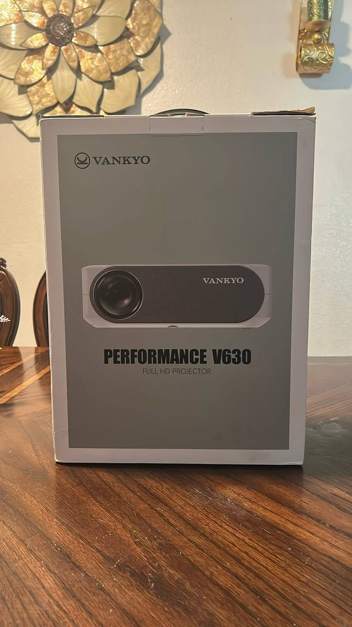 جهاز عرض VANKYO Performance V630 Full HD.
الدقة الأصلية: 1080P Full HD (1920 x 1080). 
الحجم الأقصى للعرض: يمكن أن يصل حجم العرض إلى 300 بوصة. 
عمر المصباح: يصل عمر مصباح LED إلى 50,000 ساعة. 
صوت ستريو
صورة واضحة جدا دقة HD
السعر/ 90.000
***********
