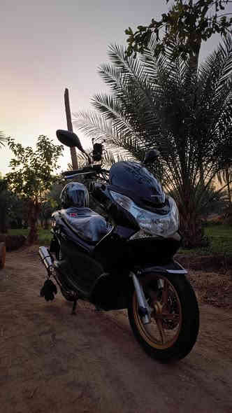 سلام عليكم
دراجه pcx للبيع 
دراجه حاويه صارله 20 يوم تقريبا من نزلت من الحاويه 
دراجه جديده حيل نضيفه كلش 
بل حقيقه احلا لان صور تعبانه بسب جهازي تعبان 
دراجه مكفوله من كلشي.. جديده بمعنى الكلمه 
دراجه مزوده (صالنصه رياضي) 
(وياله جبتهن من دراجه تفصيخ لونهن ذهبي) 
(كفر يده يسره ويمنه كاربون فايبر) 
دراجه ع فحص وين ميعجبك روح افحص 
(مكاتبه مكتوب بيه سعر مليونين) 
دراجه ماشيه 26 بس 
رجائآ لا تكسر بل سعر لان دراجه جديده ❤
اني ابيعلك  1800 
واذا شراي تدلل 
مكاني نجف 
مجمع السلام السكني 
رقمي ***********
