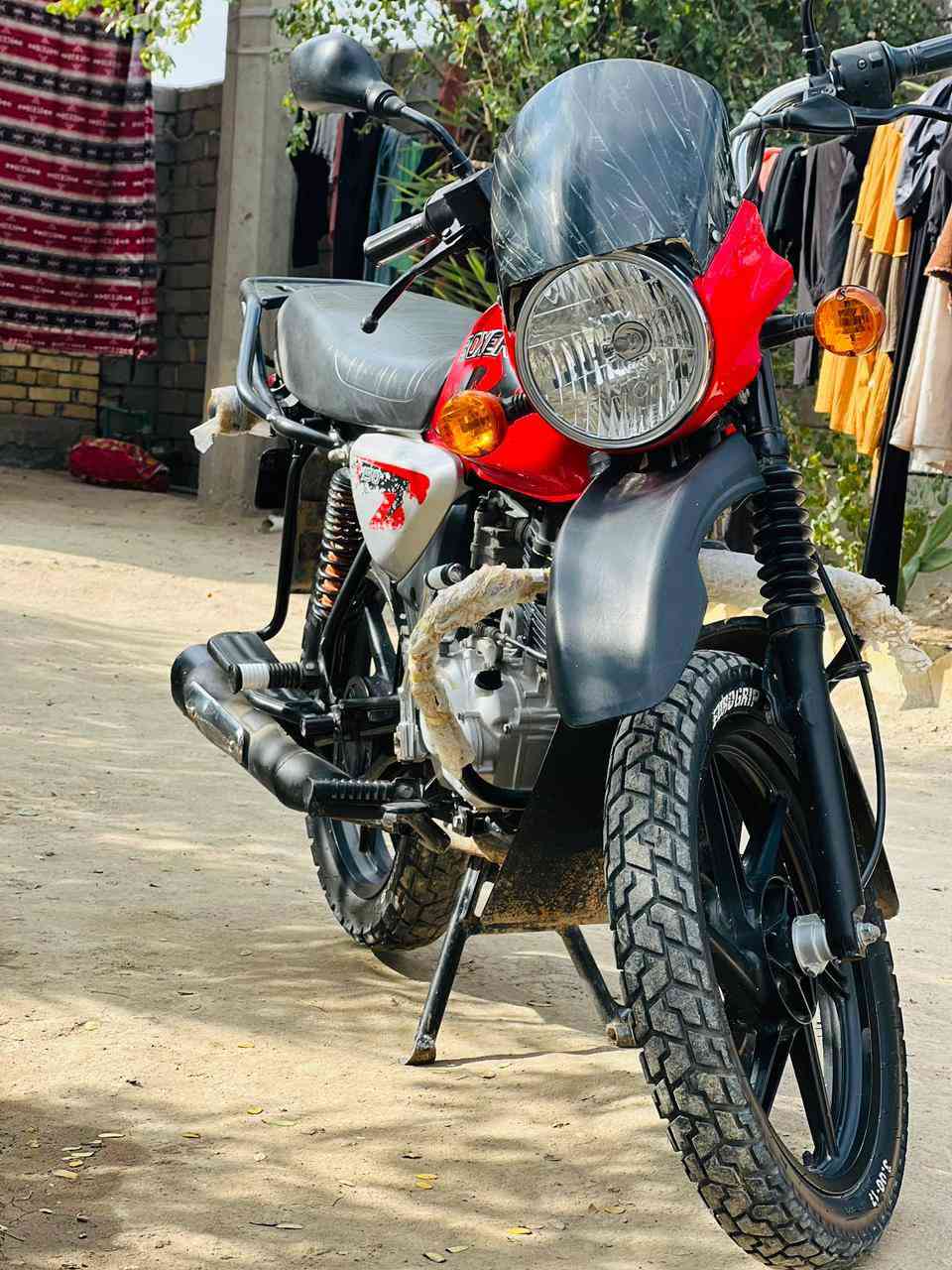 السلام عليكم دراجه بوكسر فحل مديل 2023 ما ماشيه نضيفه شوف عينك الستفسار علا الرقم ***********
