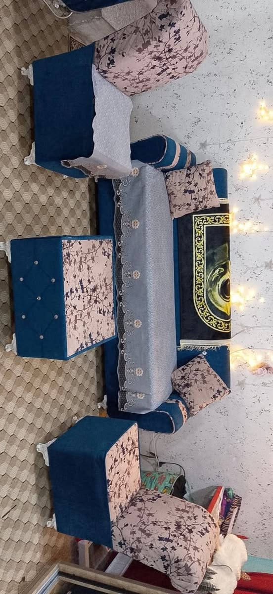 سلام عليكم عندي تخم 4 قطع وية طبلة نظيف رايدة ب350 وبي مجال مكاني البياع


**إذا كنت صاحب هذا الإعلان وتريد حذفه لأي سبب، رجاءا أرسل رسالة إلى الدعم الفني**