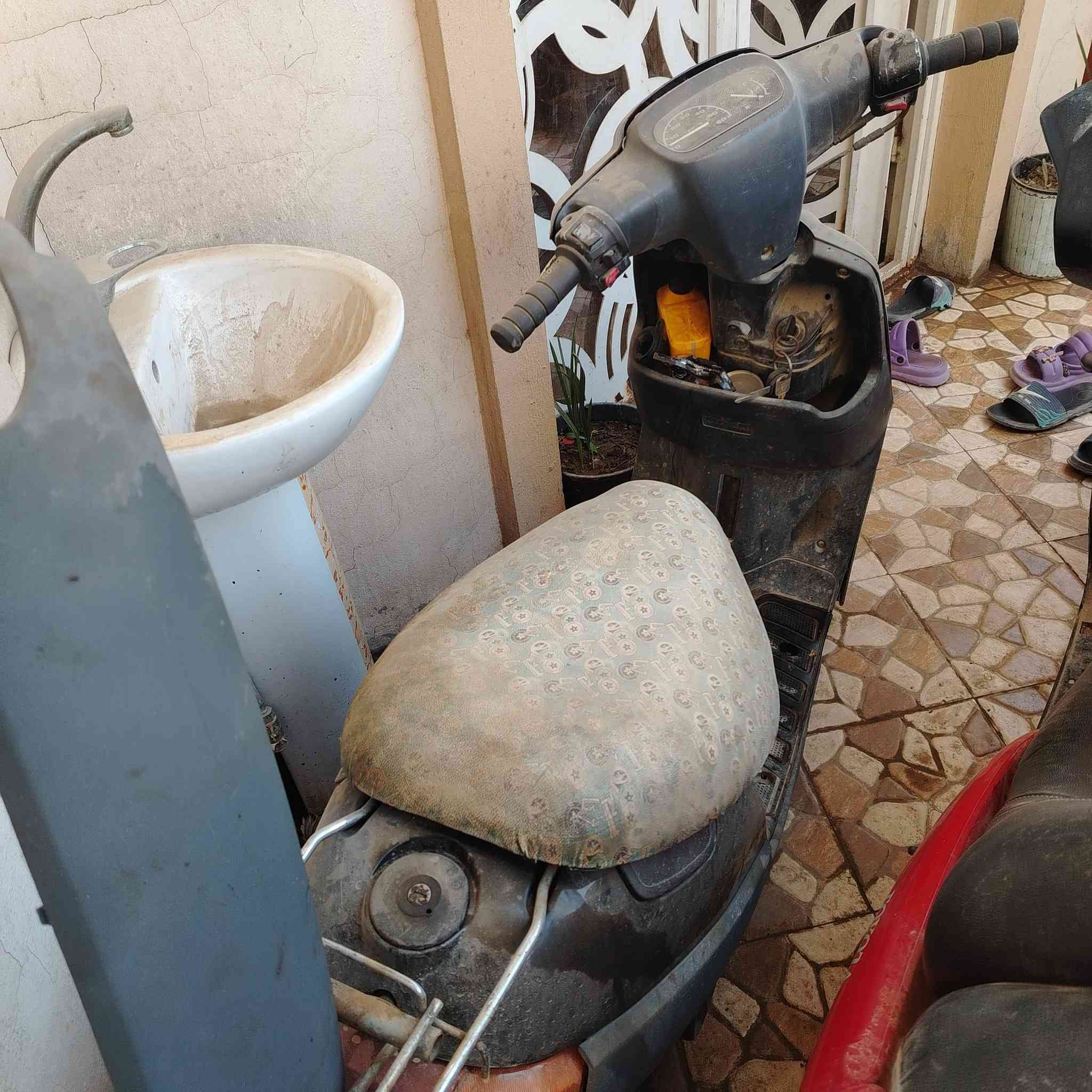 السلام عليكم دراجه بطه ٦٠ شغاله  مكينه  كهربايات كلها شغاله نقصها باتري والقبغ الخارجي مال باتري فقط سعرها ٢٠٠ الف   عنون الكاظميه الطي


**إذا كنت صاحب هذا الإعلان وتريد حذفه لأي سبب، رجاءا أرسل رسالة إلى الدعم الفني**