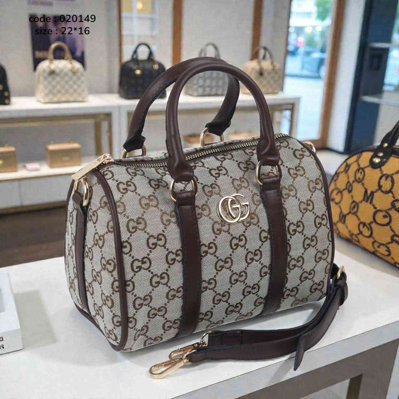Gucci
Size : 22*16
🩶🤎🤍🩵🖤🔥


**إذا كنت صاحب هذا الإعلان وتريد حذفه لأي سبب، رجاءا أرسل رسالة إلى الدعم الفني**