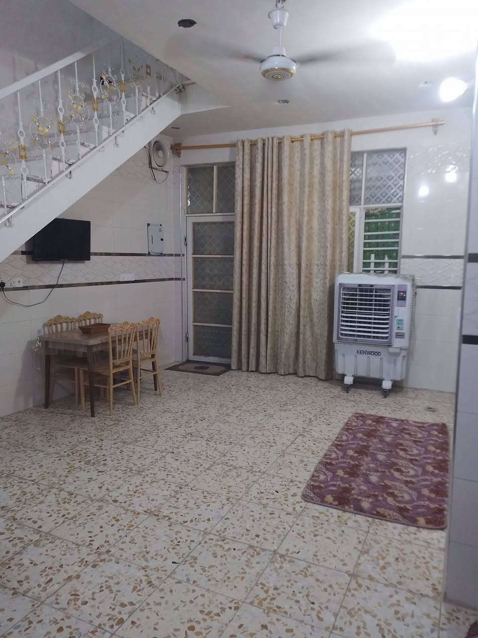 بسم الله الرحمن الرحيم
سلاام عليكم بيت البيع طابو صرف 
مساحه ٧٥م مربع 
العنوان كفاءات العبيدي قرب مدرسه بغداد القديمه 
غير متواجد ع فيس فقط واتساب 
رقم الهاتف[ ***********]
