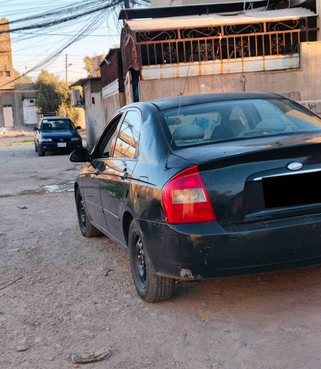 السلام عليكم /(بيع مستعجل) 
كيا اسبترا 2006رقم  نينوى وارد امريكي 
شرعيه بل موصل تريد وكاله تريد تحويل 
كابون بيه طخمه جديد تايرات جدد باتري جدد 
محرك وكير شرط 
السعر 65بيه مجال بسيط للشاري 
***********
***********
