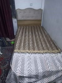 غرفة نوم • سرير • للبيع