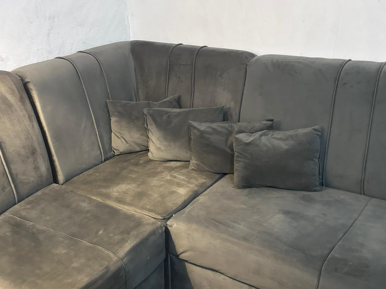 تخم قنفاة 4قطع كرسي وزاويه وقنفة كبيرة 2 السعر 225الف الزعفرانيه شارع المعهد


**إذا كنت صاحب هذا الإعلان وتريد حذفه لأي سبب، رجاءا أرسل رسالة إلى الدعم الفني**