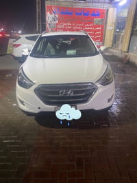 توسان  وارد خليجي موديل سياره ٢٠١٤ سياره نظيفه لون ابيض ١.مكينه ٢٠٠٠ د...
