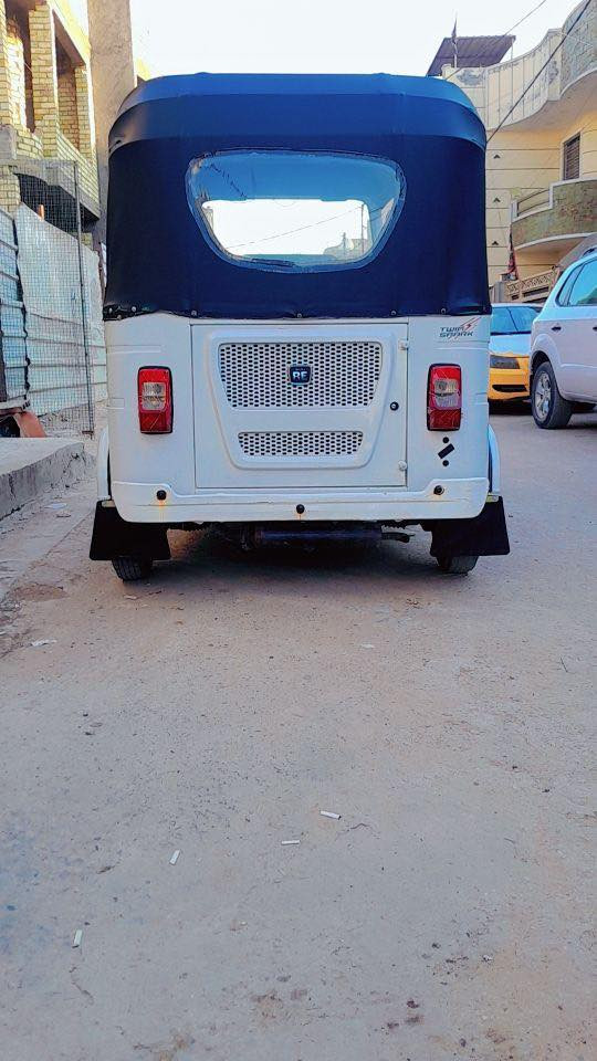 سلاام عليكم تكتك لبييع رقم وسنوي بسمي واحد 21.  شهر١٢مكفولة كفالة عامةلتصال علاة هاذ رقم(***********
