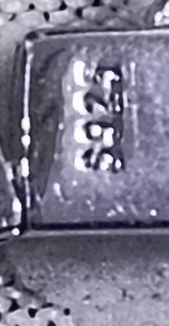 كلادة بهذا الشكل مختومة 925  دفعونة بيها سعر التفاصيل بالصور


**إذا كنت صاحب هذا الإعلان وتريد حذفه لأي سبب، رجاءا أرسل رسالة إلى الدعم الفني**