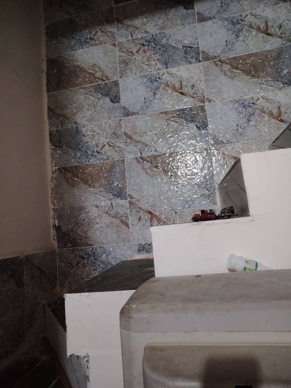 يا الله بيت لليجار 250م مربع  البيت ركن 
سعر اليجار 250الف
((بدون استقبال)) 
بناء درجة اولى طابوك اساس او سقف صب مسلح // البيت يحتوي علا 2غرفه نوم صاله مطبخ    شارع تجاري // خدمات ماي 💦كهرباء كامله مدرسه اهليه او حكوميه العنوان نجف الاشرف مقابل قرية الغدير الاولى شارع الصب عمود 270
للستفسار خاص


**إذا كنت صاحب هذا الإعلان وتريد حذفه لأي سبب، رجاءا أرسل رسالة إلى الدعم الفني**