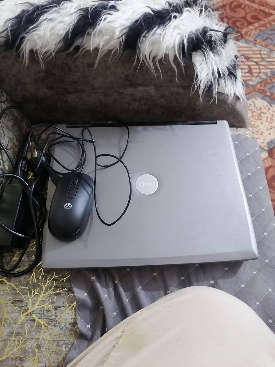 لابتوب DELL مابي بطاريه يشتغل بس على الكهرباء سعره ٥٠ الف أو مراوس موبايل مكاني الديوانية شارع الوكفه ***********
