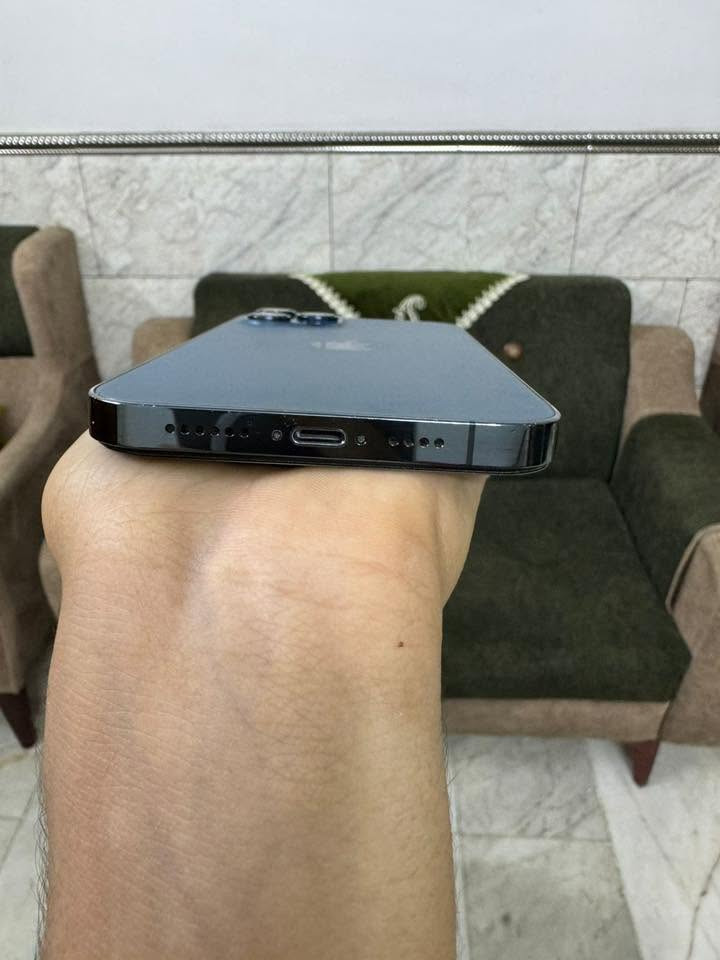 مساء الخير 🌷
ايفون 12 برو ماكس ✅
ذاكرة 256 ✅
فيس ايدي شغال ✅
تحديث 17 مميز ويفيد ✅
شاصي نضيف وكدامك بل صور ✅
كلشي شغال ومكفول من العطل ✅
لون ازرق ✅
سماعات مايكات كامرات ✅ 
سعر 350 وبي مجال مكان بغداد اللاستفسار رقم ***********
